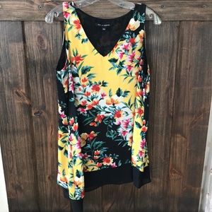 *4/$25*  Zac & Rachel floral sleeveless blouse
